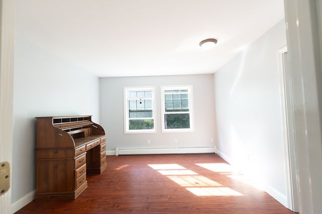 126 Dyer St, Gardner, MA 01440