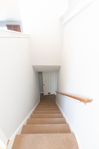 126 Dyer St, Gardner, MA 01440