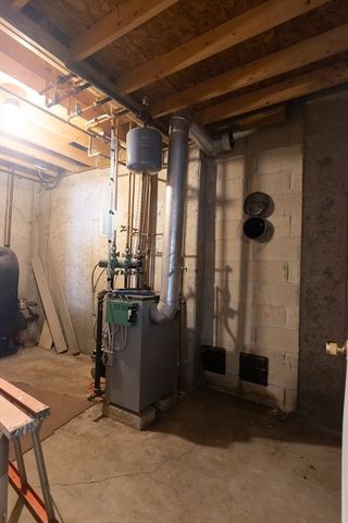 126 Dyer St, Gardner, MA 01440