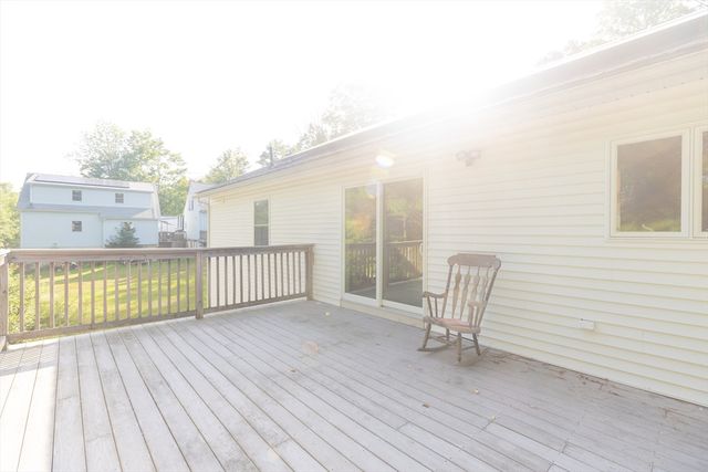 126 Dyer St, Gardner, MA 01440