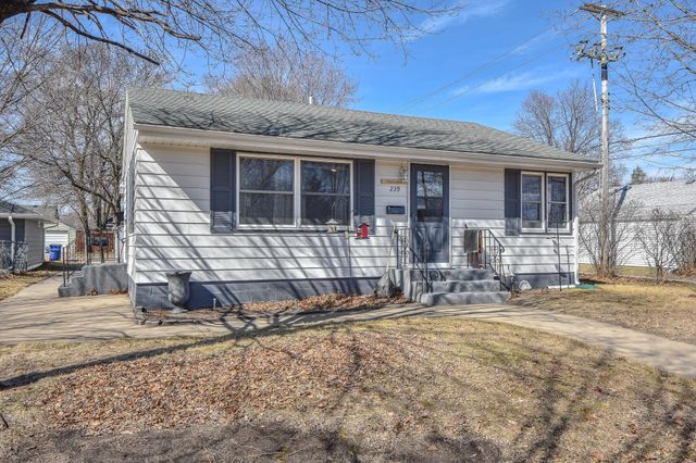 239 32nd Avenue N, Saint Cloud, MN 56303