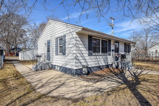 239 32nd Avenue N, Saint Cloud, MN 56303