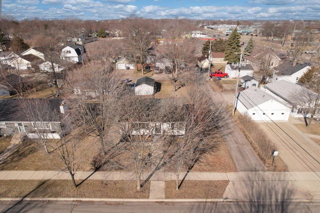 239 32nd Avenue N, Saint Cloud, MN 56303