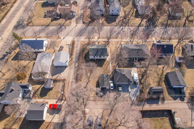 239 32nd Avenue N, Saint Cloud, MN 56303