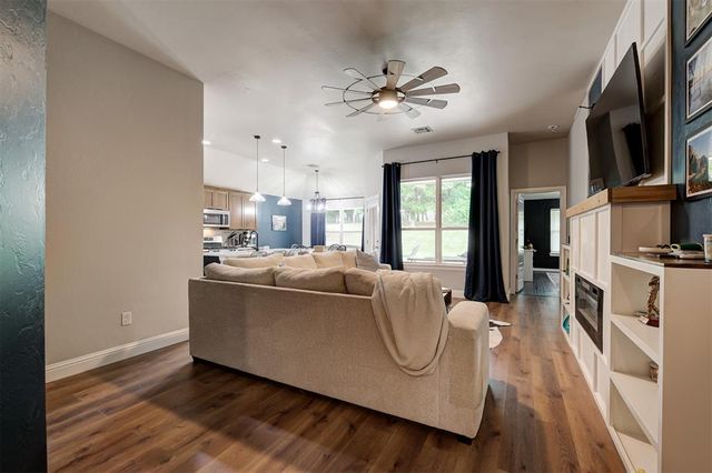 8980 Overlook Drive, Guthrie, OK 73044