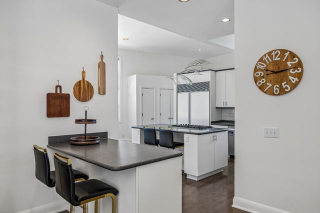 6633 Ellesmere Rd, Nashville, TN 37205