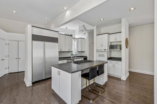 6633 Ellesmere Rd, Nashville, TN 37205