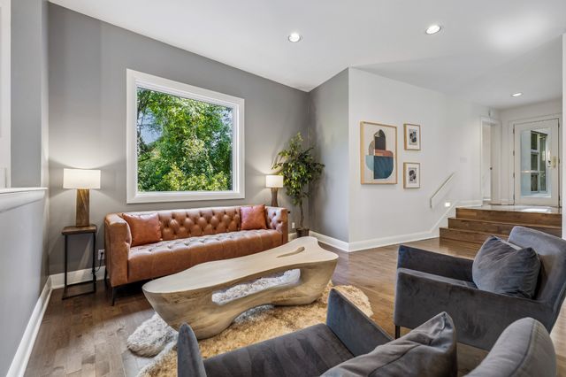6633 Ellesmere Rd, Nashville, TN 37205