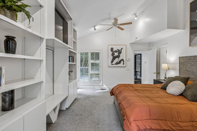 6633 Ellesmere Rd, Nashville, TN 37205