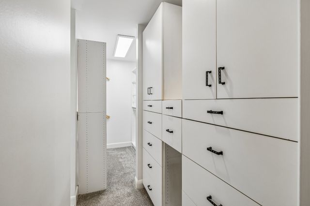 6633 Ellesmere Rd, Nashville, TN 37205
