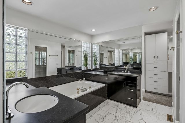 6633 Ellesmere Rd, Nashville, TN 37205