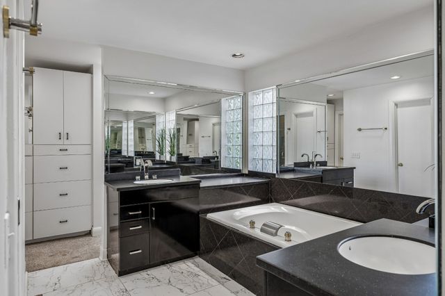 6633 Ellesmere Rd, Nashville, TN 37205