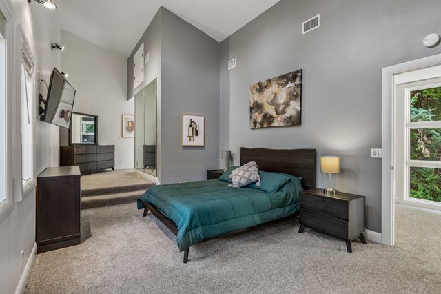 6633 Ellesmere Rd, Nashville, TN 37205