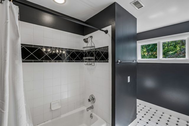 6633 Ellesmere Rd, Nashville, TN 37205