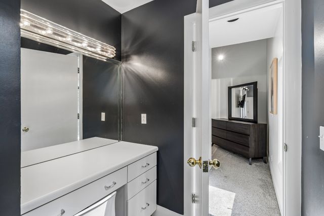 6633 Ellesmere Rd, Nashville, TN 37205