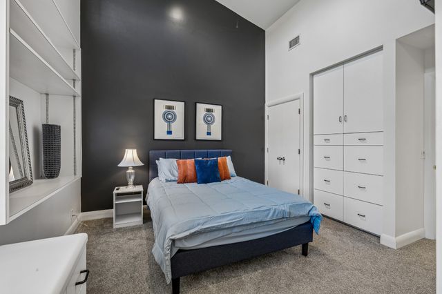 6633 Ellesmere Rd, Nashville, TN 37205