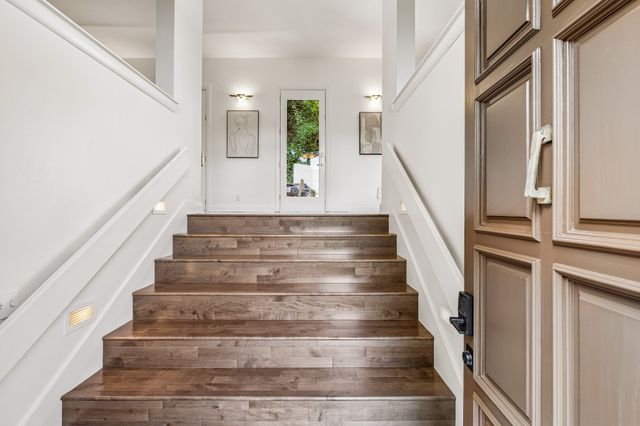 6633 Ellesmere Rd, Nashville, TN 37205
