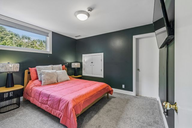 6633 Ellesmere Rd, Nashville, TN 37205