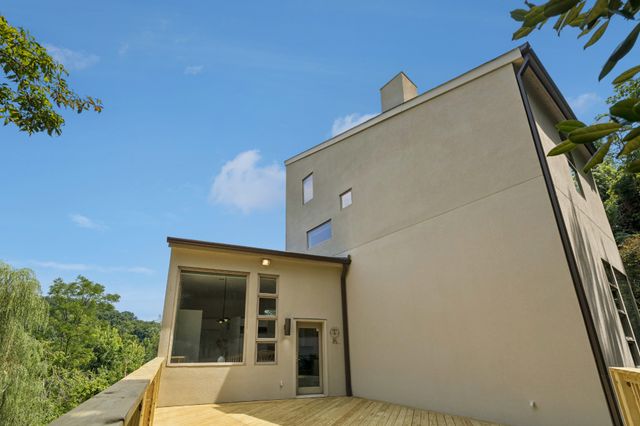 6633 Ellesmere Rd, Nashville, TN 37205