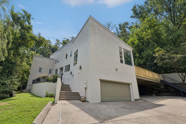 6633 Ellesmere Rd, Nashville, TN 37205