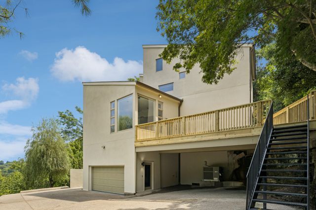 6633 Ellesmere Rd, Nashville, TN 37205