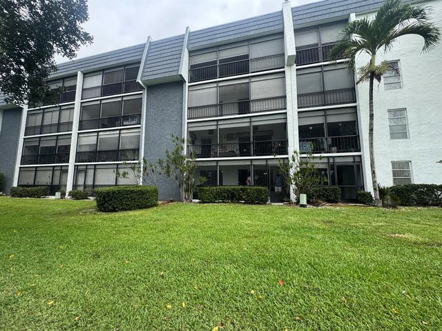 6080 NW 44th Street 109, Lauderhill, FL 33319