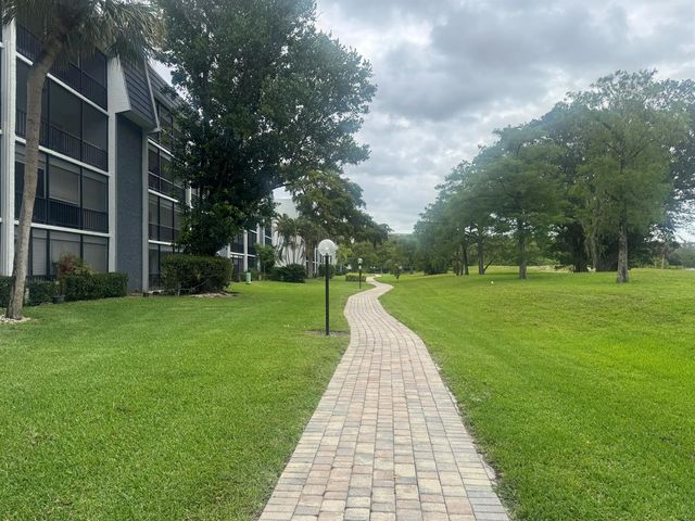 6080 NW 44th Street 109, Lauderhill, FL 33319