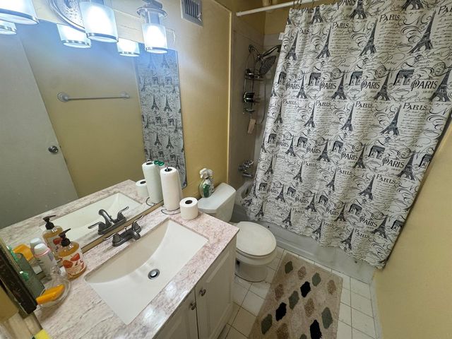 6080 NW 44th Street 109, Lauderhill, FL 33319
