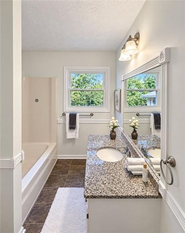 2700 Creekview Point NW, Marietta, GA 30064