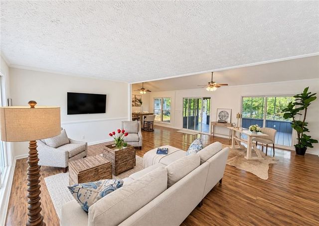 2700 Creekview Point NW, Marietta, GA 30064