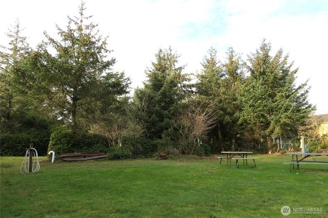 636 Weatherwax Loop NE, Ocean Shores, WA 98569