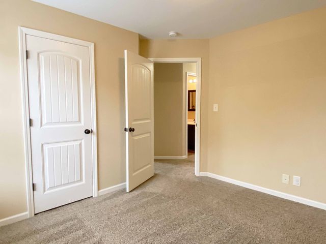 967 Harding Drive, Clarksville, TN 37042