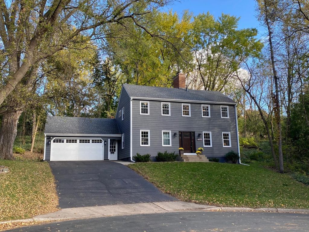 4605 Bassett Creek Lane, Golden Valley, MN 55422