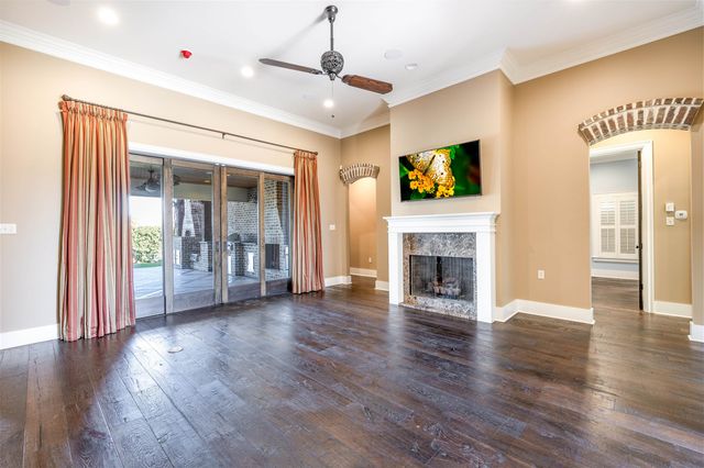 137 Godchaux Drive, Thibodaux, LA 70301