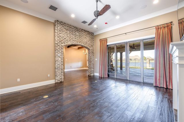 137 Godchaux Drive, Thibodaux, LA 70301