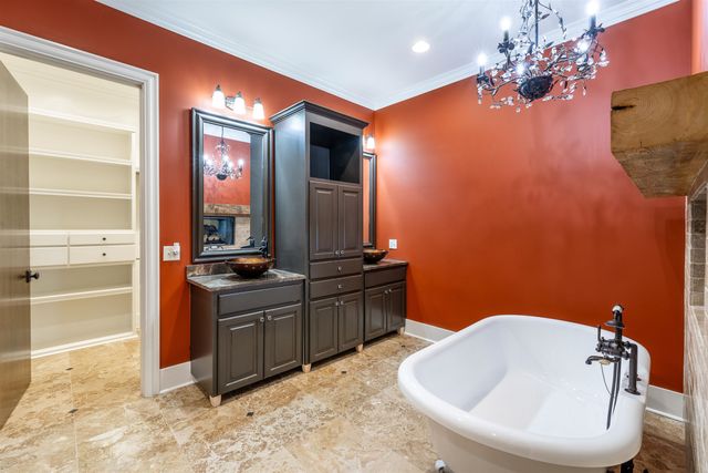 137 Godchaux Drive, Thibodaux, LA 70301