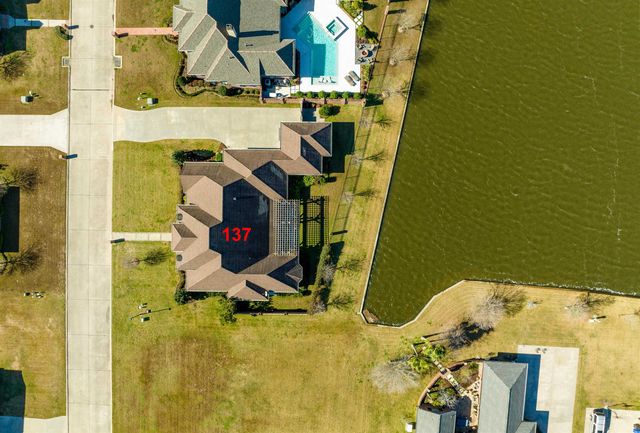 137 Godchaux Drive, Thibodaux, LA 70301
