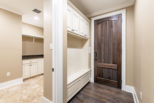 137 Godchaux Drive, Thibodaux, LA 70301