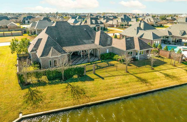 137 Godchaux Drive, Thibodaux, LA 70301