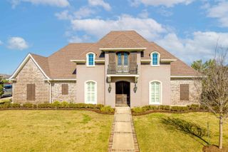 137 Godchaux Drive, Thibodaux, LA 70301