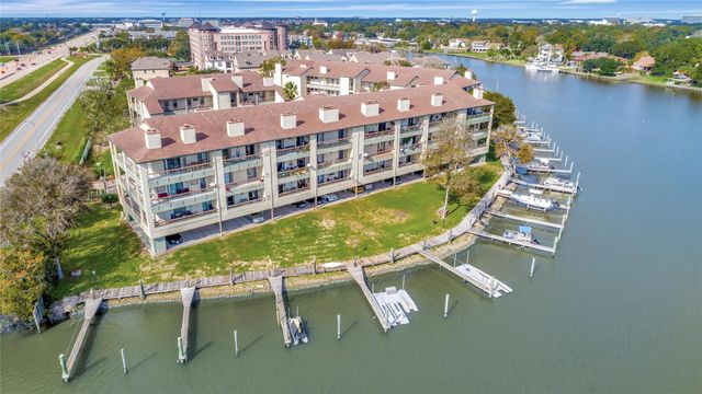 18809 Egret Bay Boulevard 112, Webster, TX 77058