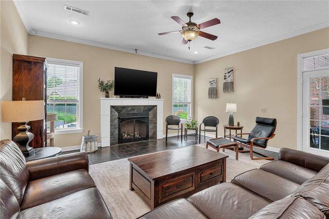 1619 E Winfield Drive, Fayetteville, AR 72703