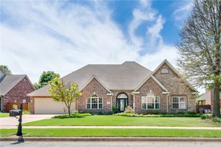 1619 E Winfield Drive, Fayetteville, AR 72703