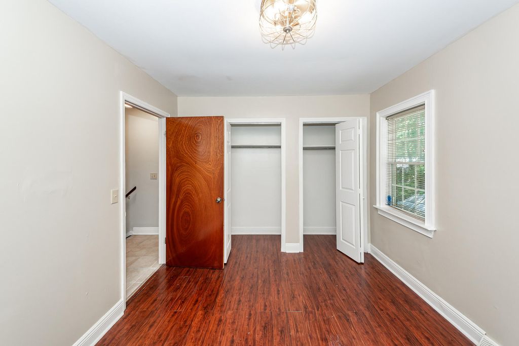 Image 18 of property listing at 278 Fleming Road A-D, Charleston, SC 29412