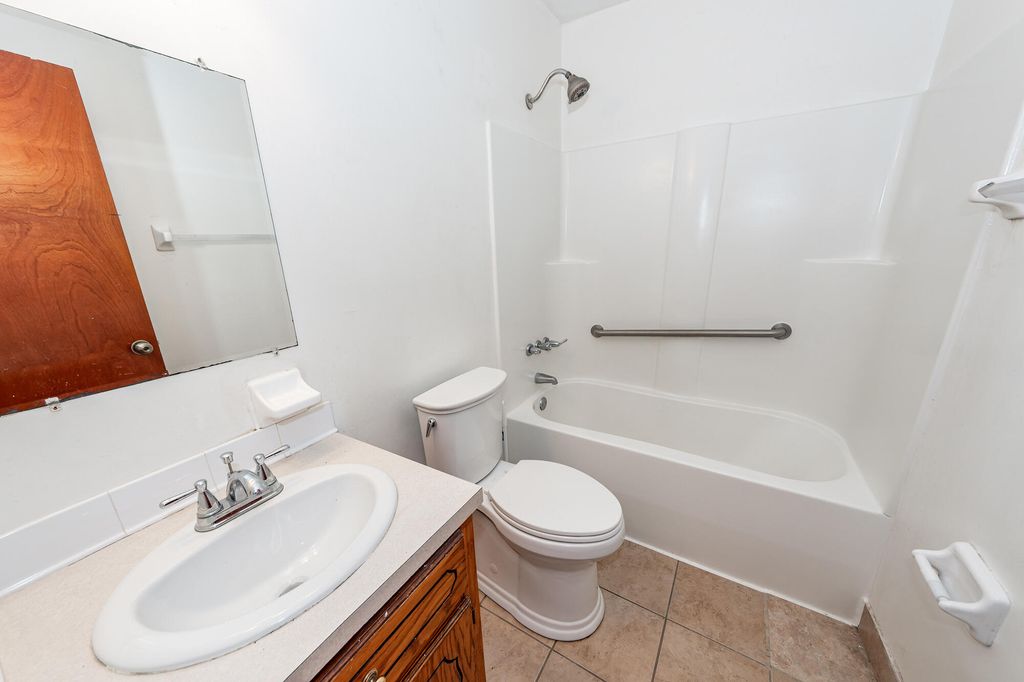 Image 19 of property listing at 278 Fleming Road A-D, Charleston, SC 29412