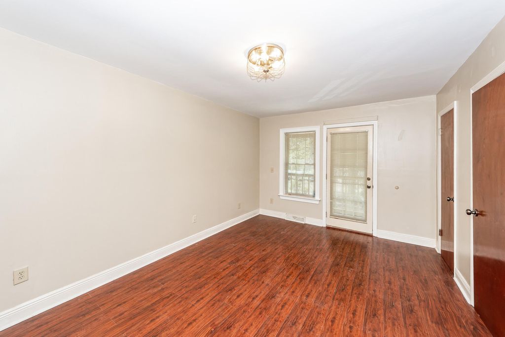 Image 20 of property listing at 278 Fleming Road A-D, Charleston, SC 29412