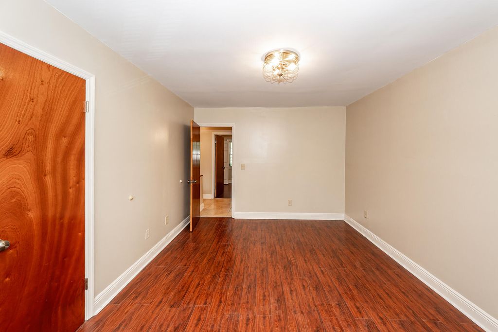 Image 22 of property listing at 278 Fleming Road A-D, Charleston, SC 29412