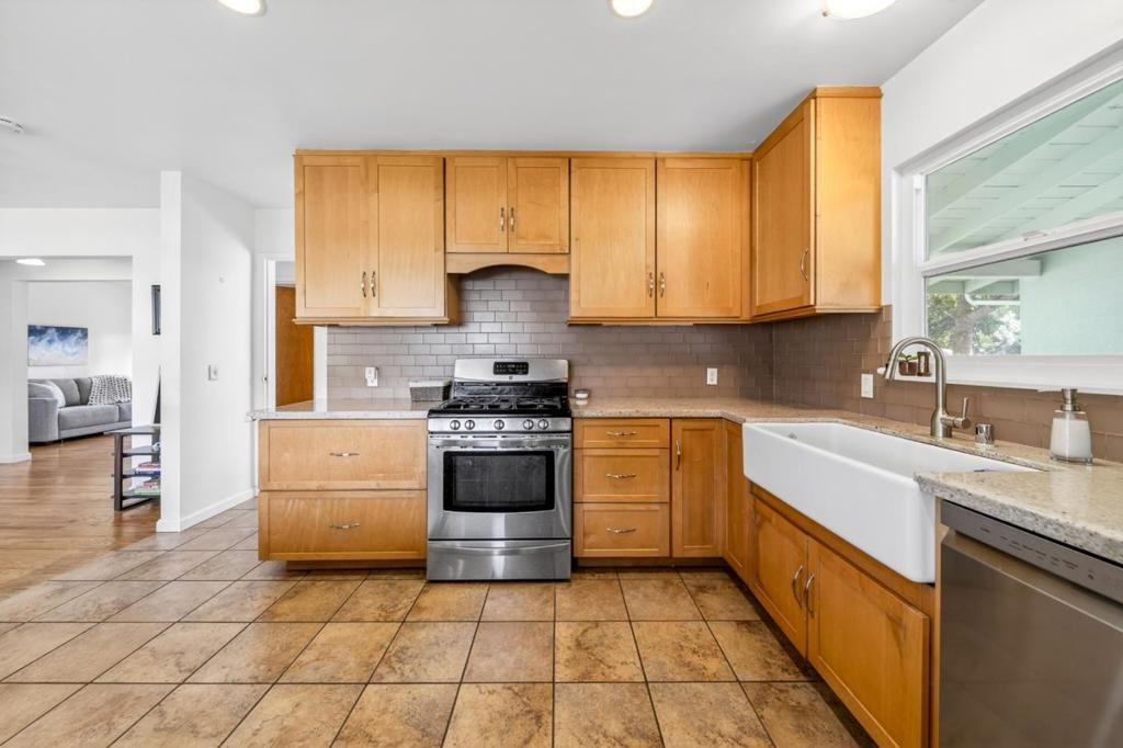 Image 10 of property listing at 1136 Del Monte Boulevard, Pacific Grove, CA 93950