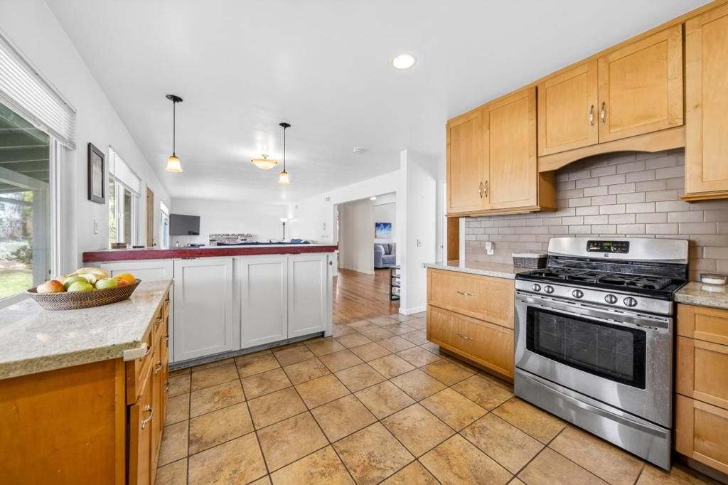 Image 11 of property listing at 1136 Del Monte Boulevard, Pacific Grove, CA 93950