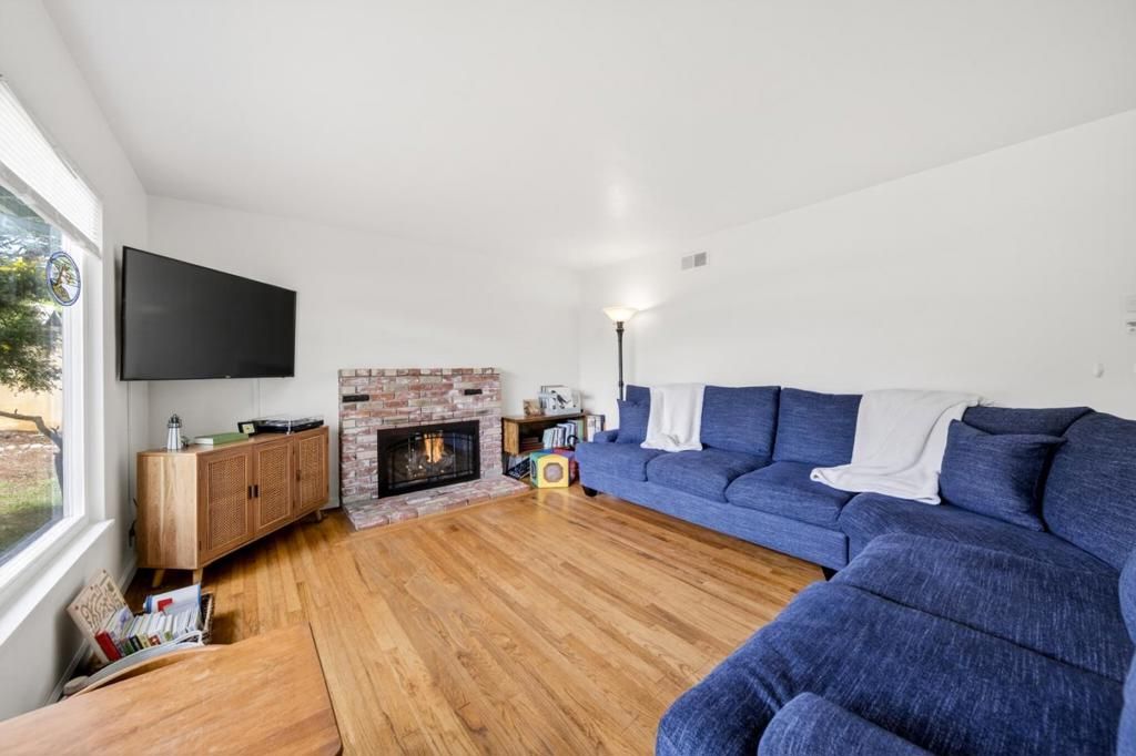 Image 5 of property listing at 1136 Del Monte Boulevard, Pacific Grove, CA 93950